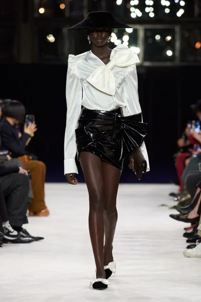 Look 12